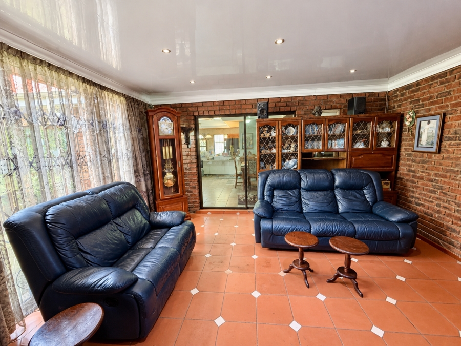 3 Bedroom Property for Sale in Miederpark North West